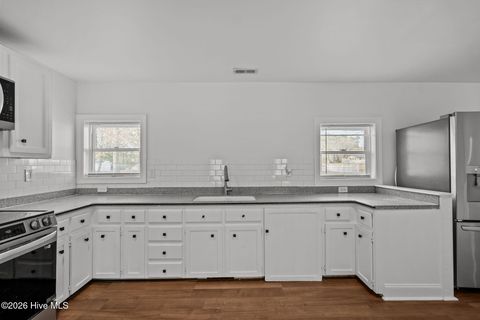 Tiny photo for 458 Mercer Avenue, Wilmington, NC 28403 (MLS # 100555774)