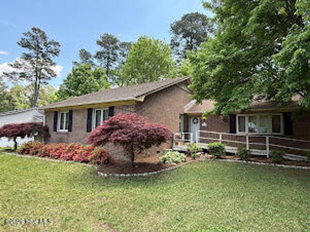 Photo of 314 Sumner Avenue, Roseboro, NC 28382 (MLS # 100569715)