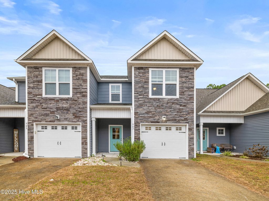 Photo of 507 Stone Crab Lane, Sneads Ferry, NC 28460 (MLS # 100545944)