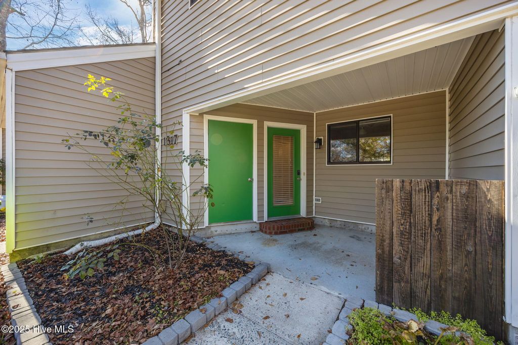 Photo of 1517 College Way, New Bern, NC 28562 (MLS # 100545830)