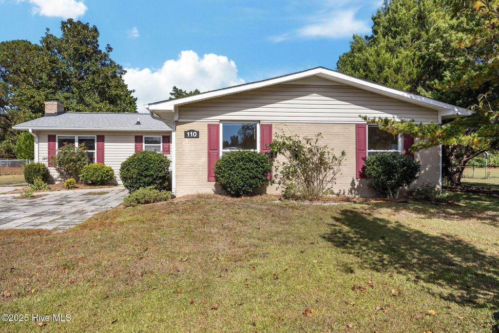 Photo of 110 Baysden Drive, Jacksonville, NC 28540 (MLS # 100585766)