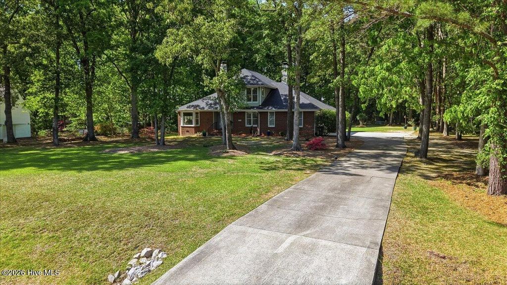 Photo of 129 Albert Drive, Goldsboro, NC 27530 (MLS # 100569331)