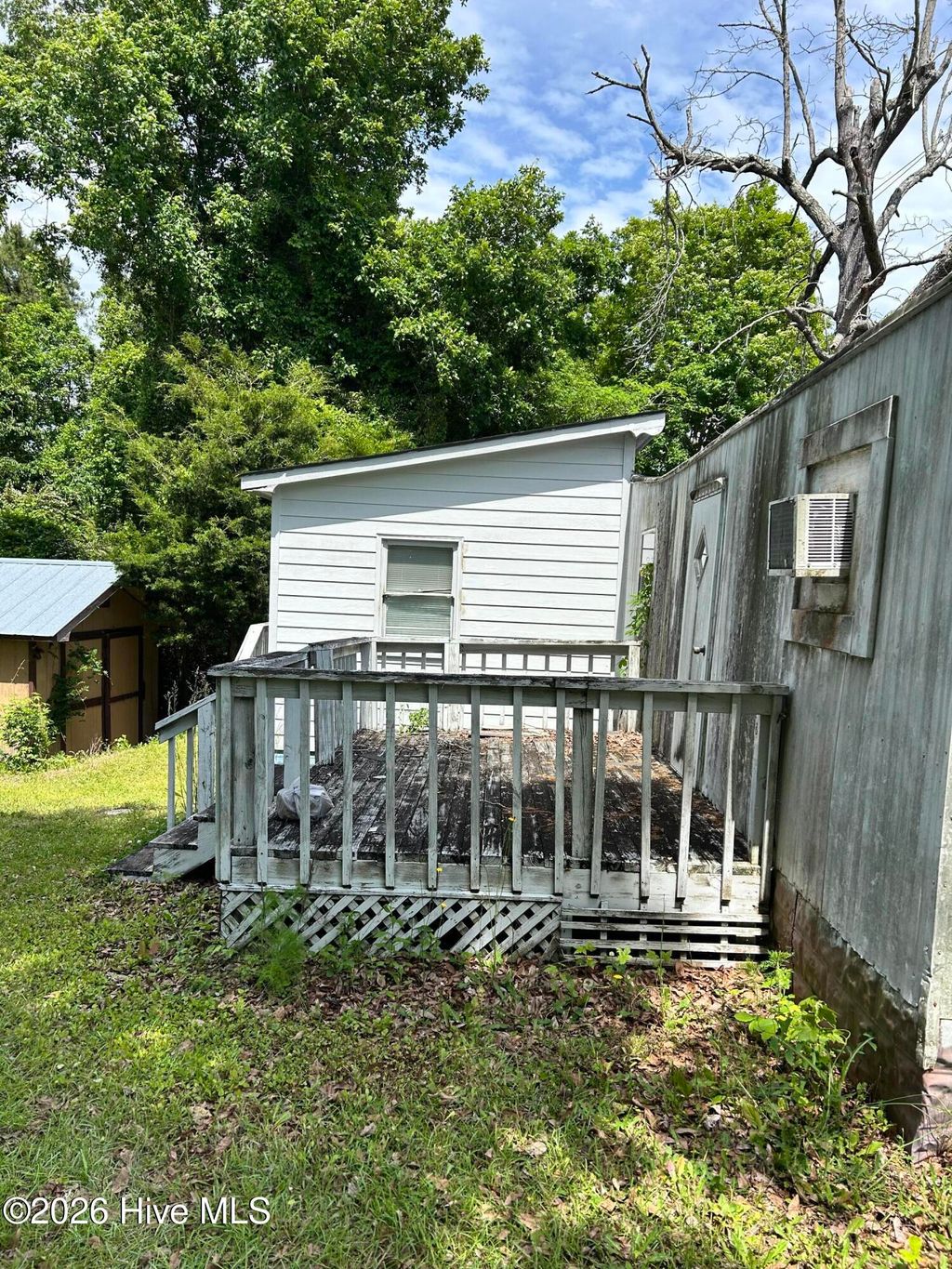 Photo of 496 Queens Creek Road, Hubert, NC 28539 (MLS # 100572103)
