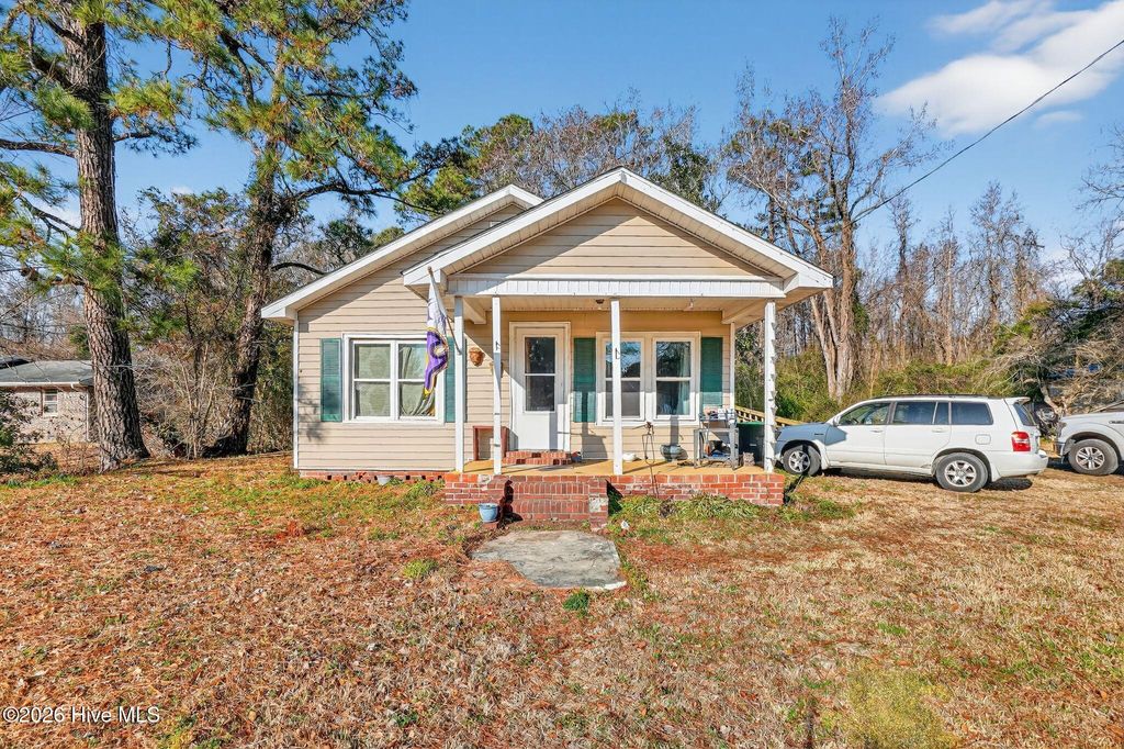 Photo of 1439 Silverbrook Road, Oriental, NC 28571 (MLS # 100549762)