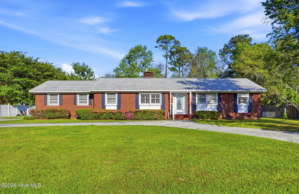 Photo of 327 Pinecliff Drive, Wilmington, NC 28409 (MLS # 100567003)