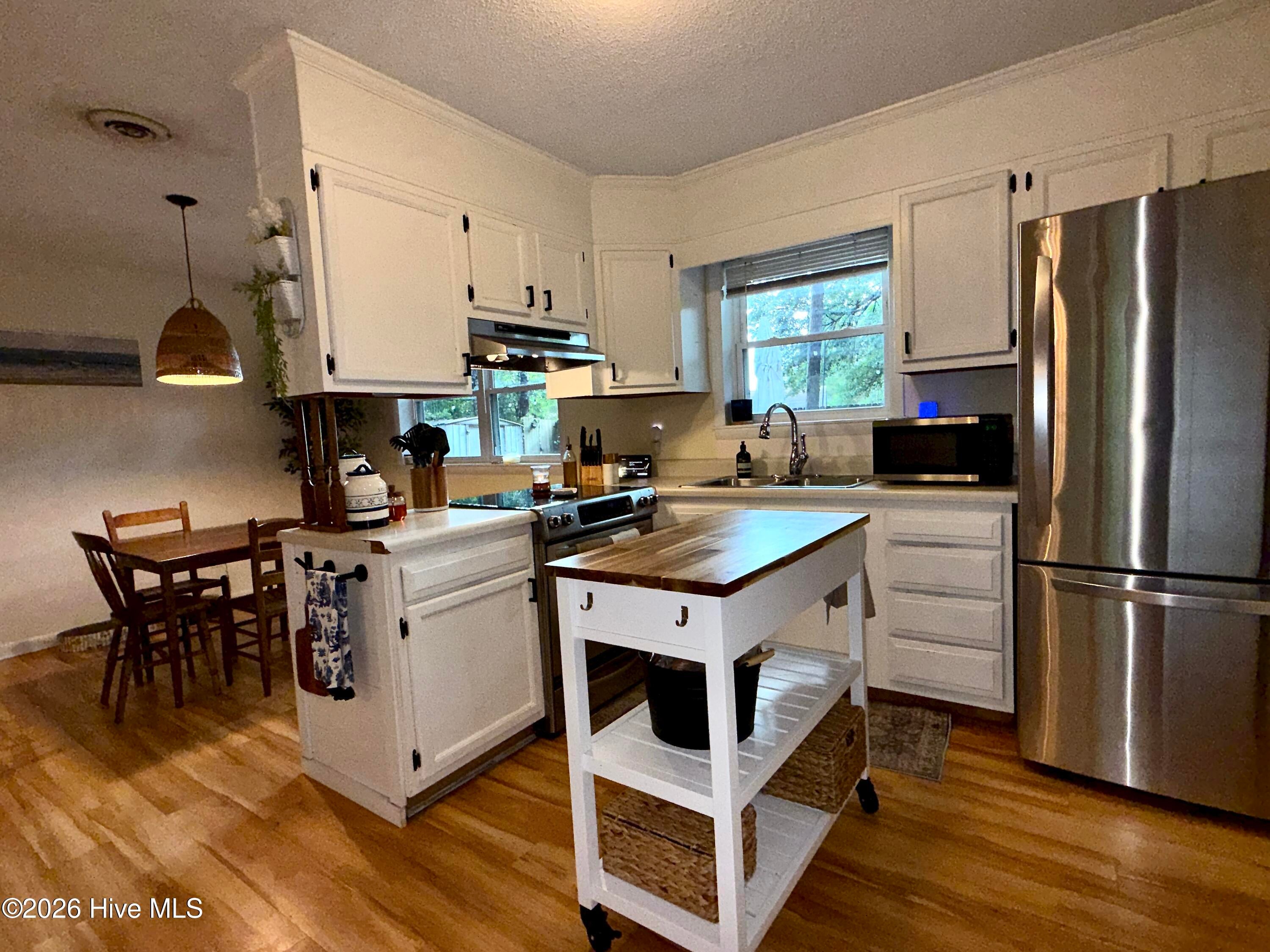 517 Voltaire Place