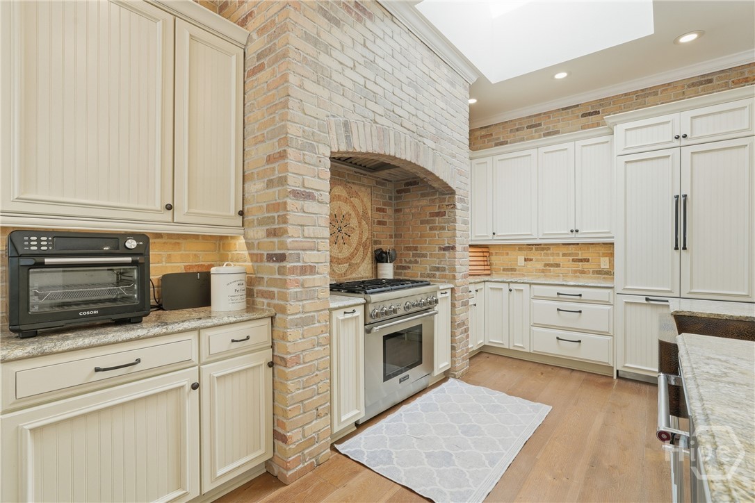 Savannah, Georgia 31411, United States, 4 Bedrooms Bedrooms, ,4 BathroomsBathrooms,Residential,Pending,255481