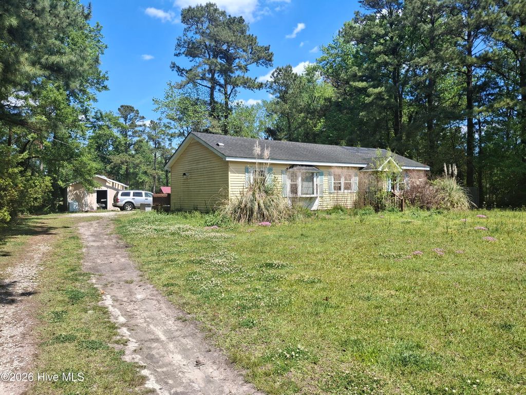 Photo of 2894 Dawson Cabin Road, Jacksonville, NC 28540 (MLS # 100567324)