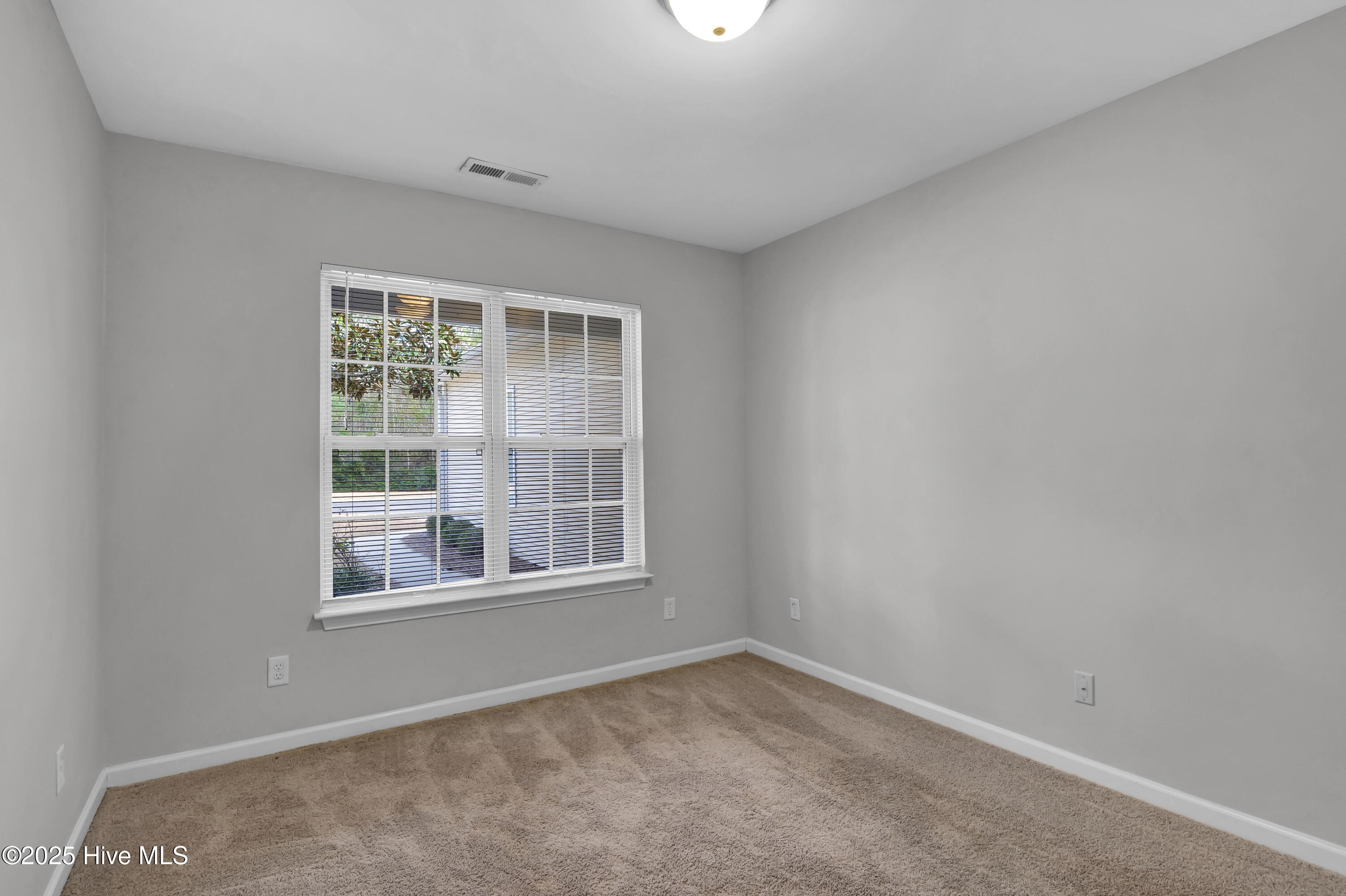 7413 Thais Trail