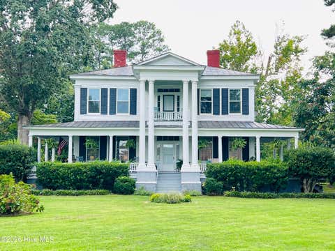 Photo of 201 N Chestnut Street, Clinton, NC 28328 (MLS # 100595572)