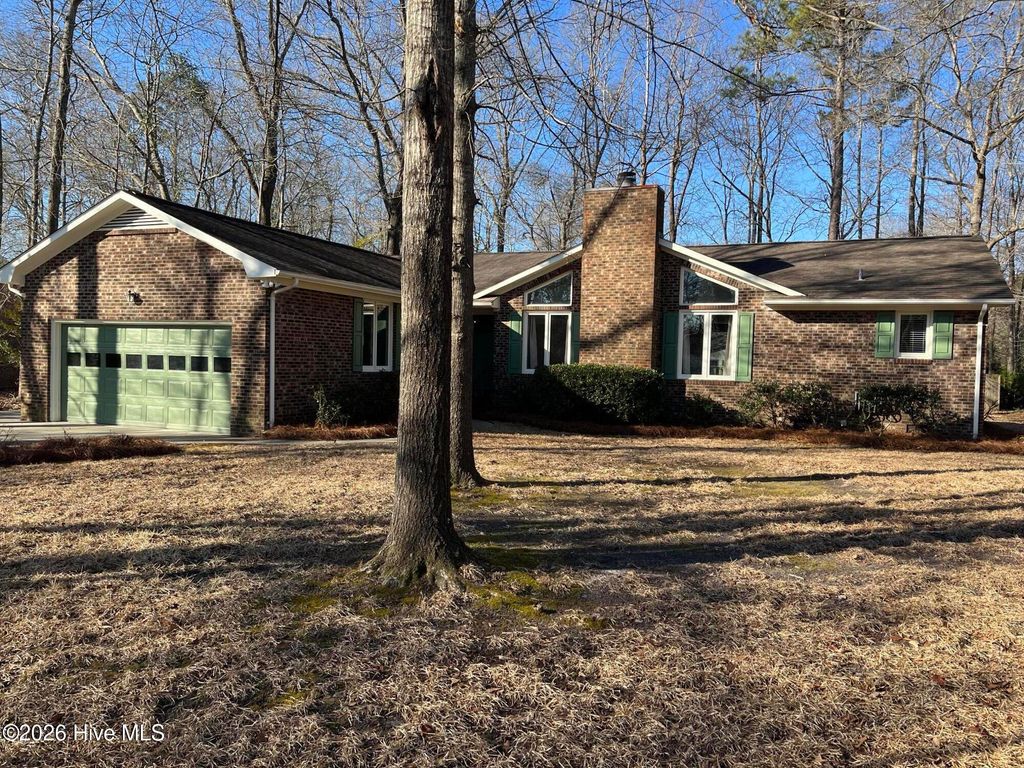 Photo of 101 Gatewood Drive, New Bern, NC 28562 (MLS # 100554372)