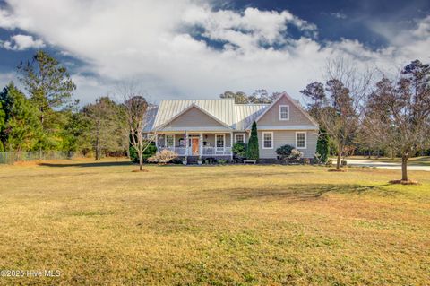Photo of 102 Plantation Drive, Swansboro, NC 28584 (MLS # 100544948)