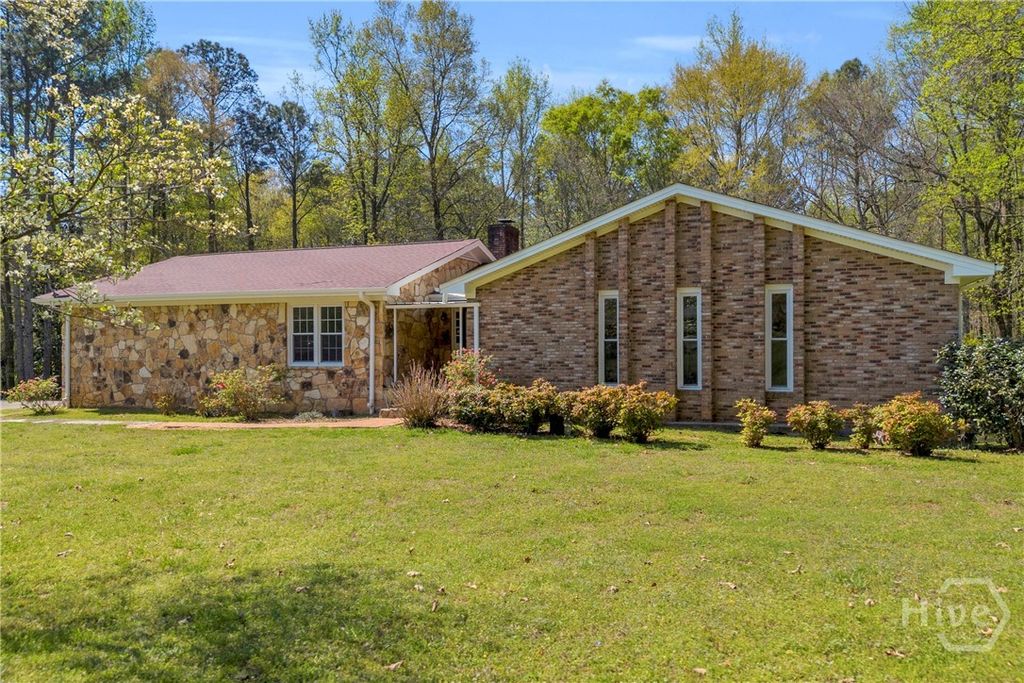 Photo of 194 Woodland Creek Pl Pl, Hull, GA 30646 (MLS # CL352532)