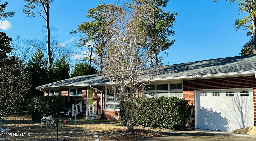 Photo of 5002 Midyette Avenue, Morehead City, NC 28557 (MLS # 100547560)