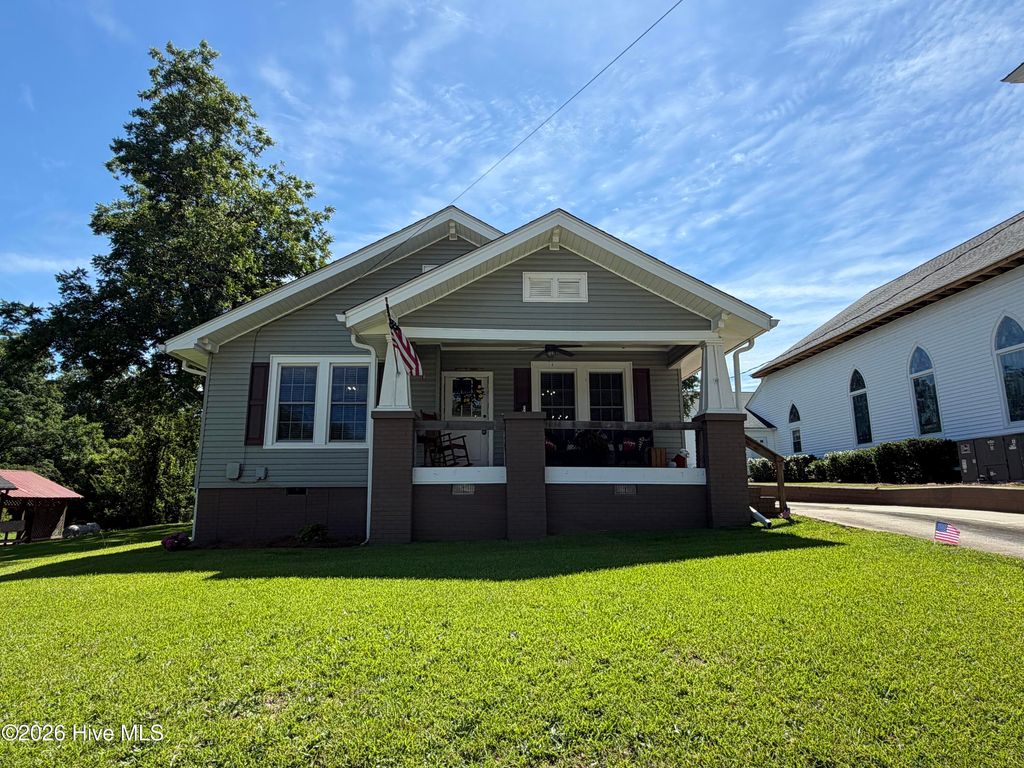 Photo of 212 N Peachtree Street, Lincolnton, GA 30817 (MLS # 100581874)