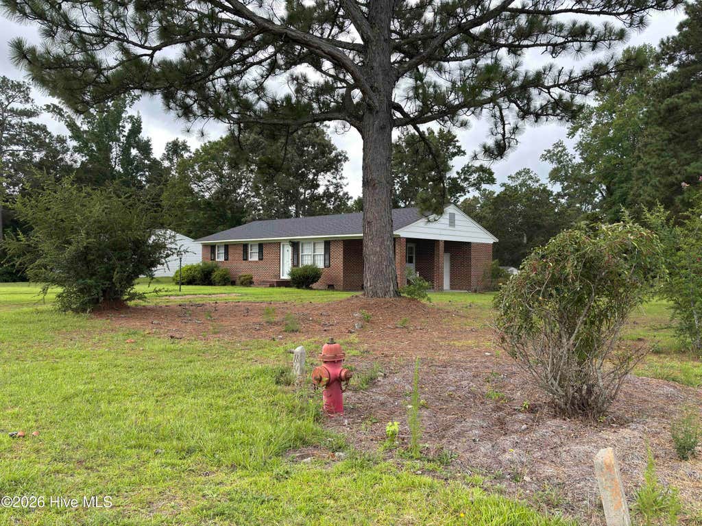 Photo of 111 Varsity Road, Murfreesboro, NC 27855 (MLS # 100594945)