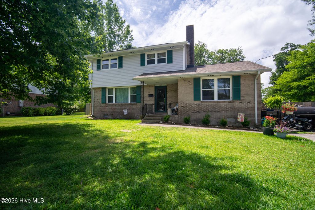 Photo of 707 Doris Avenue, Jacksonville, NC 28540 (MLS # 100576837)