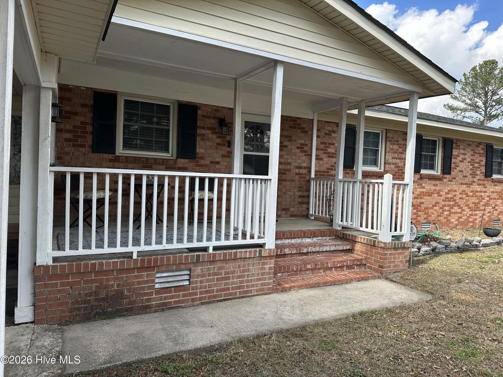 Photo of 115 Randall Lane, Goldsboro, NC 27434 (MLS # 100559400)