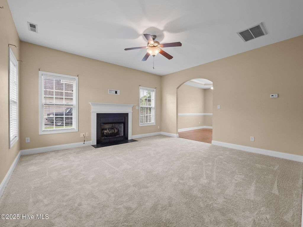 Photo of 305 Stella Bridgeway Drive, Stella, NC 28582 (MLS # 100556679)