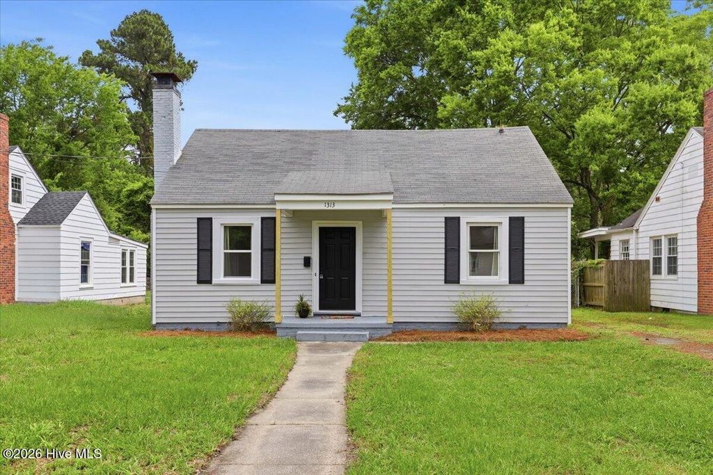Photo of 1313 Maple Street, Goldsboro, NC 27530 (MLS # 100577337)