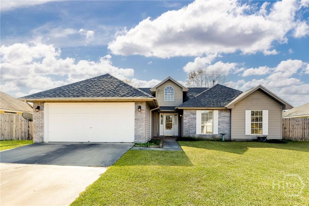 Photo of 56 Blue Wing Drive, Richmond Hill, GA 31324 (MLS # SA345201)