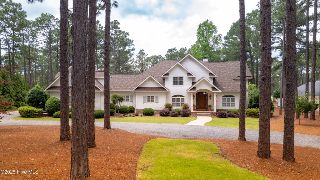 Photo of 370 Lake Dornoch Drive, Pinehurst, NC 28374 (MLS # 100562148)