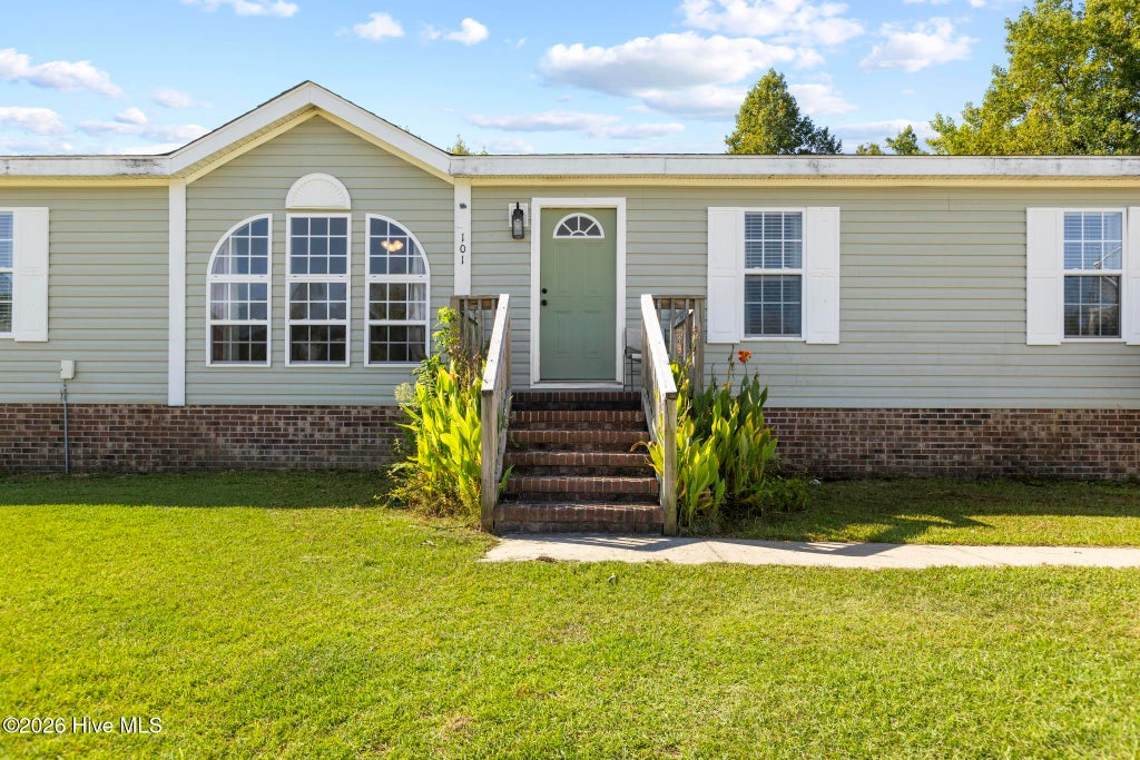 Photo of 101 Cutlass Street, Jacksonville, NC 28546 (MLS # 100605574)