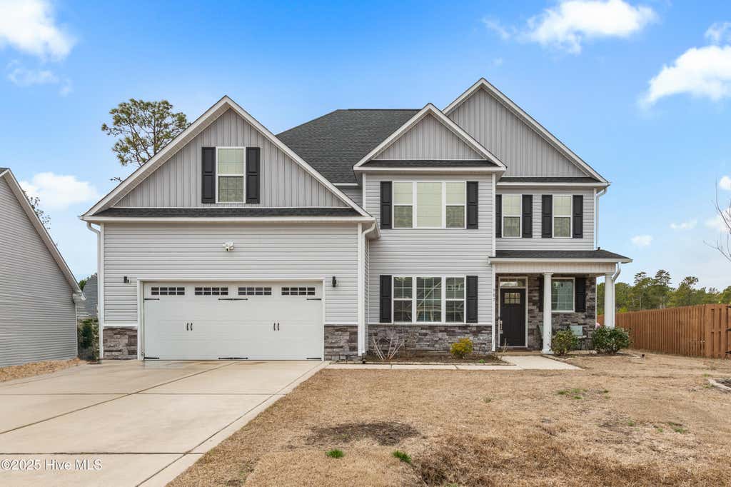 Photo of 907 Needlerush Road, Sneads Ferry, NC 28460 (MLS # 100599253)