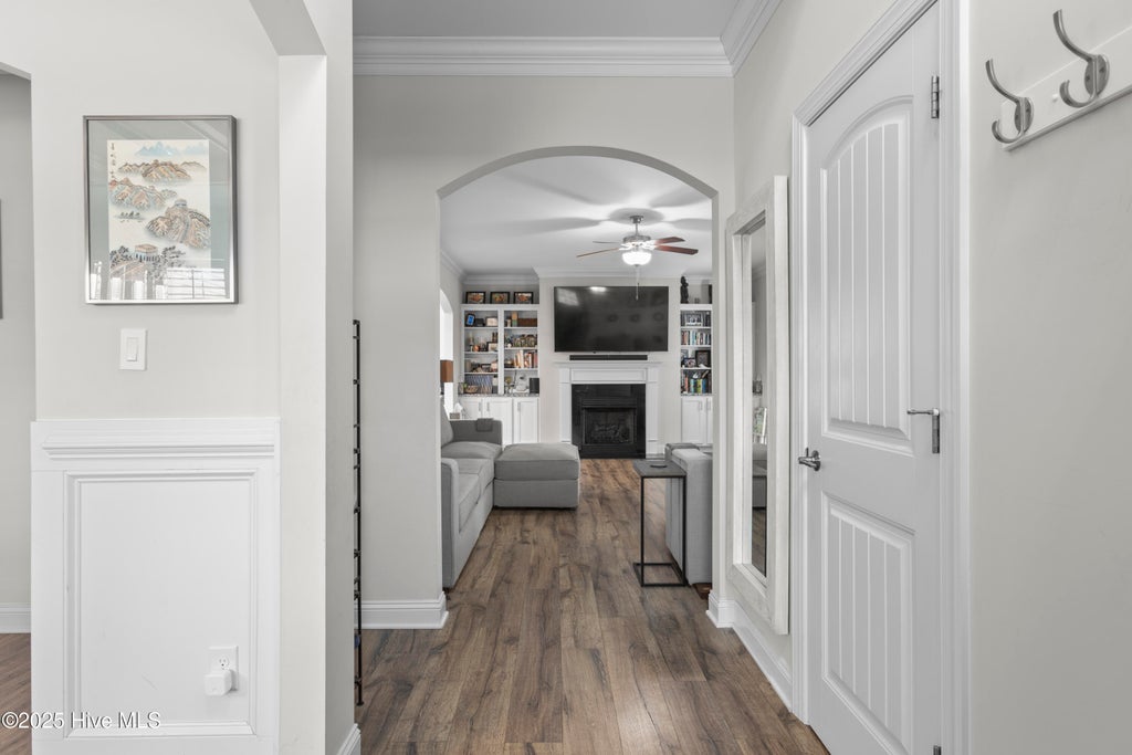 Photo of 907 Needlerush Road, Sneads Ferry, NC 28460 (MLS # 100599253)