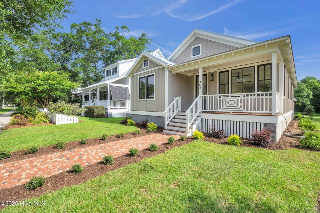 Photo of 308 Fire Fly Lane, Southport, NC 28461 (MLS # 100513991)