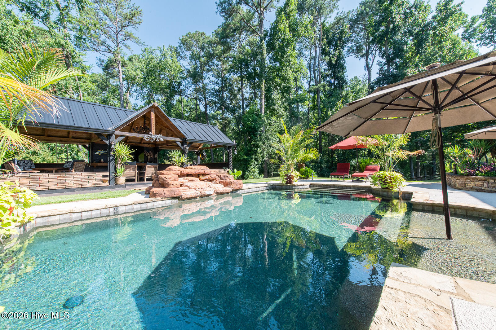 3050 Country Club Hills Drive