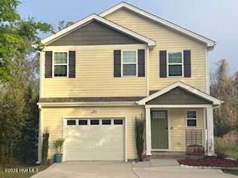 Homes For Sale - 268 N Hale Street<br/> Southern Pines, NC 28387