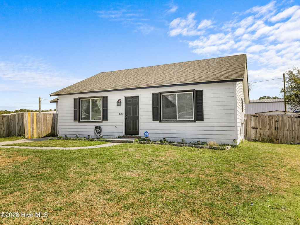 Photo of 109 Milestone Court, Jacksonville, NC 28546 (MLS # 100563699)