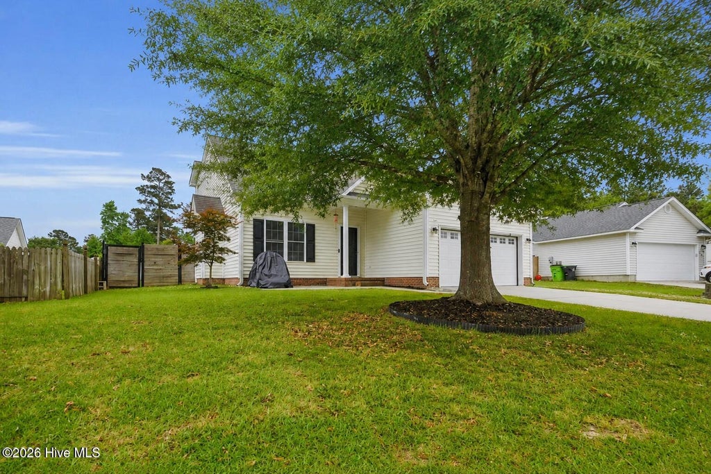 Photo of 103 Felicity Lane, New Bern, NC 28562 (MLS # 100570877)