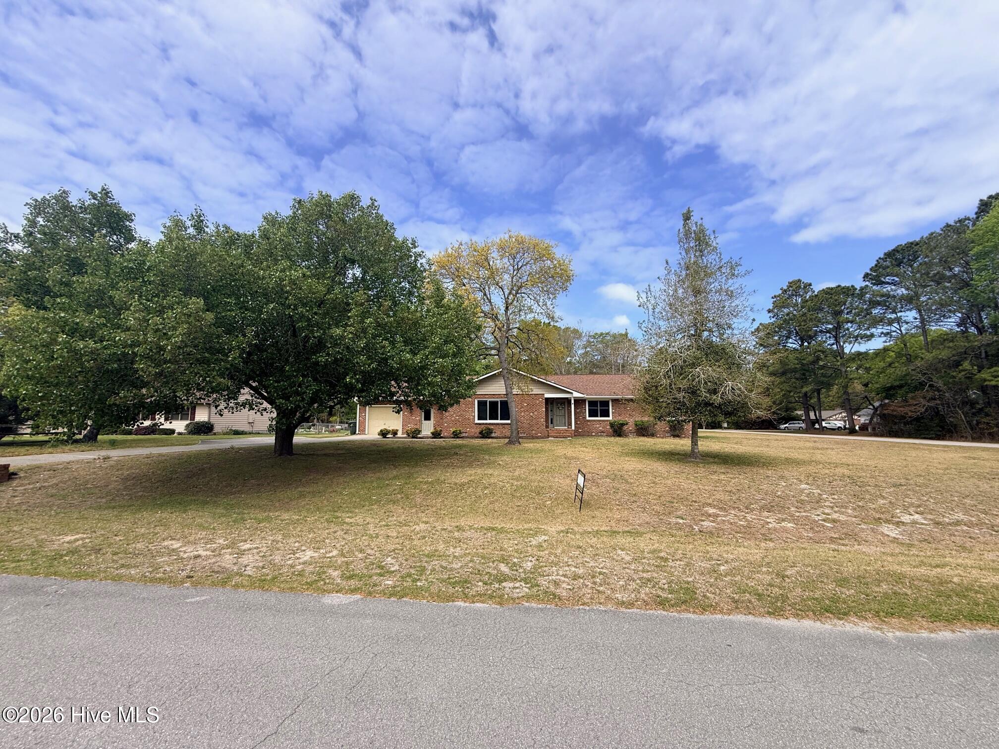 402 Crestwood Drive