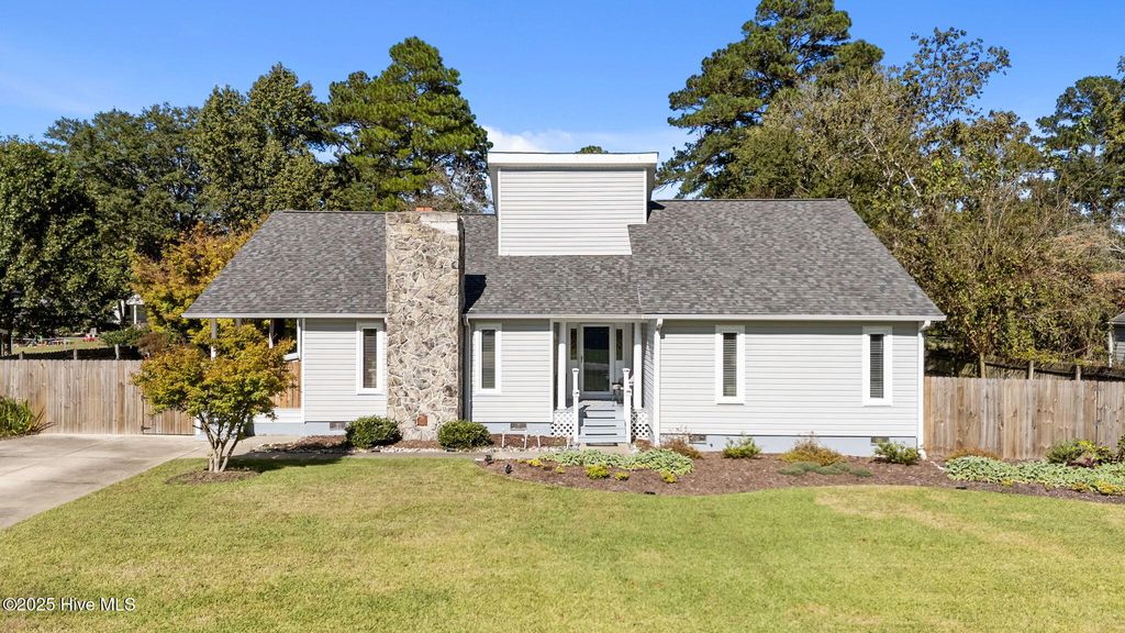 Photo of 3105 Side Saddle Lane, Trent Woods, NC 28562 (MLS # 100537408)