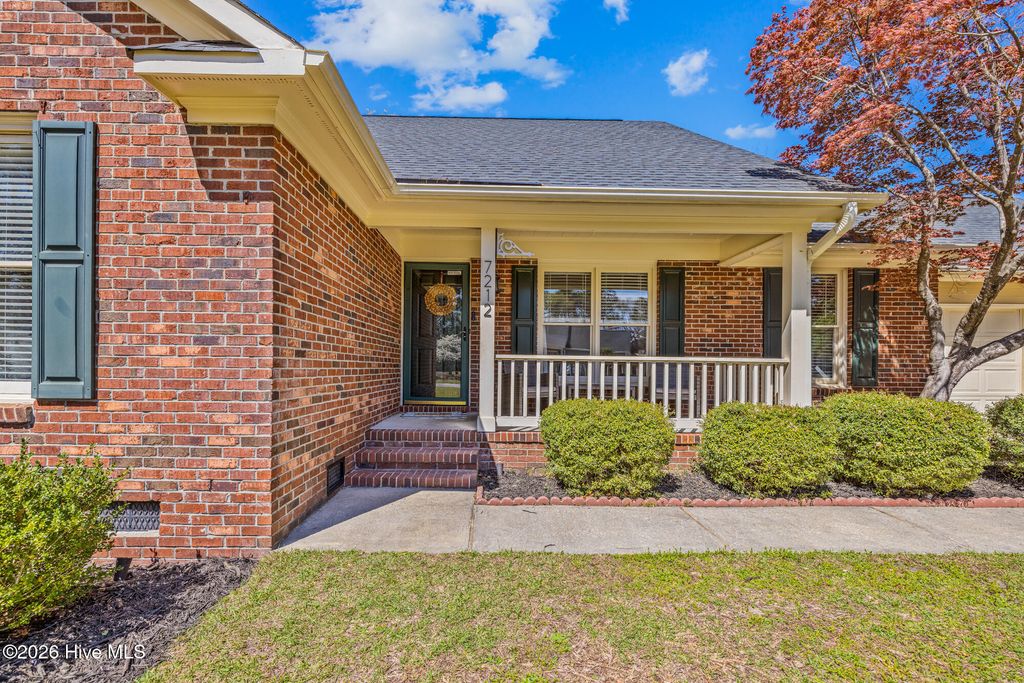 Photo of 7212 Cayman Drive, Fayetteville, NC 28306 (MLS # 100563219)
