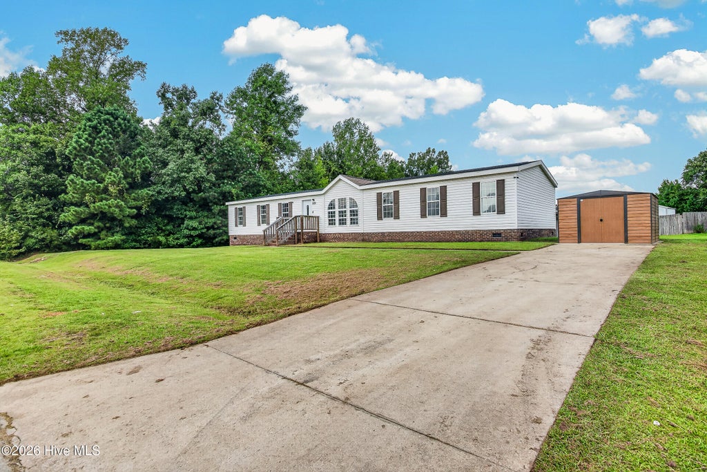 Photo of 1001 Ocracoke Court, Jacksonville, NC 28546 (MLS # 100599973)