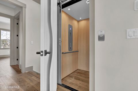 Tiny photo for 106 Diamond Point Court, Surf City, NC 28445 (MLS # 100554929)