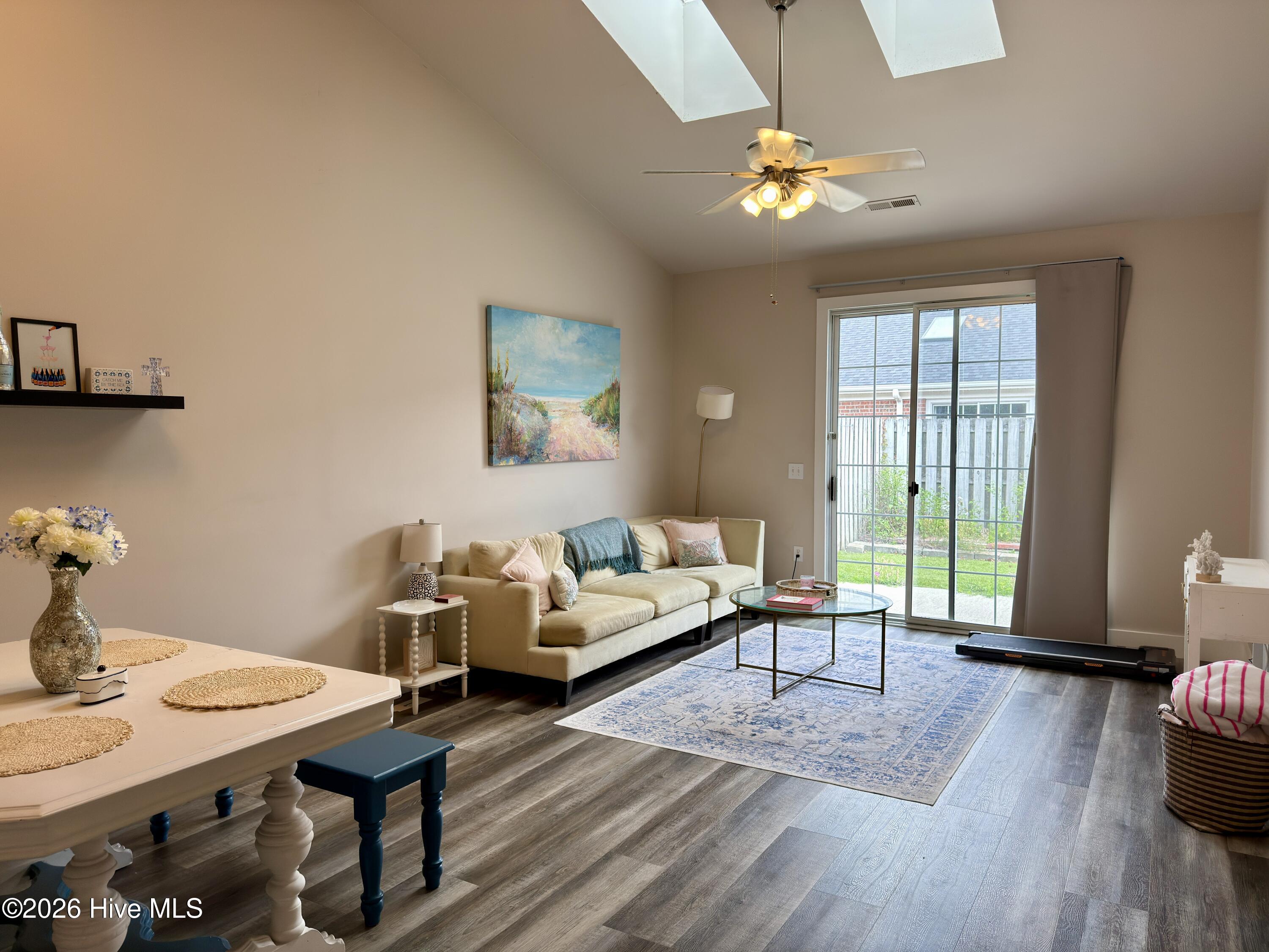 5006 Carleton Drive Unit 115