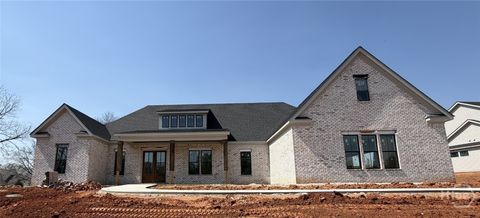 Homes For Sale - 1101 Sunset Bluff Blf<br/> Greensboro, GA 30642