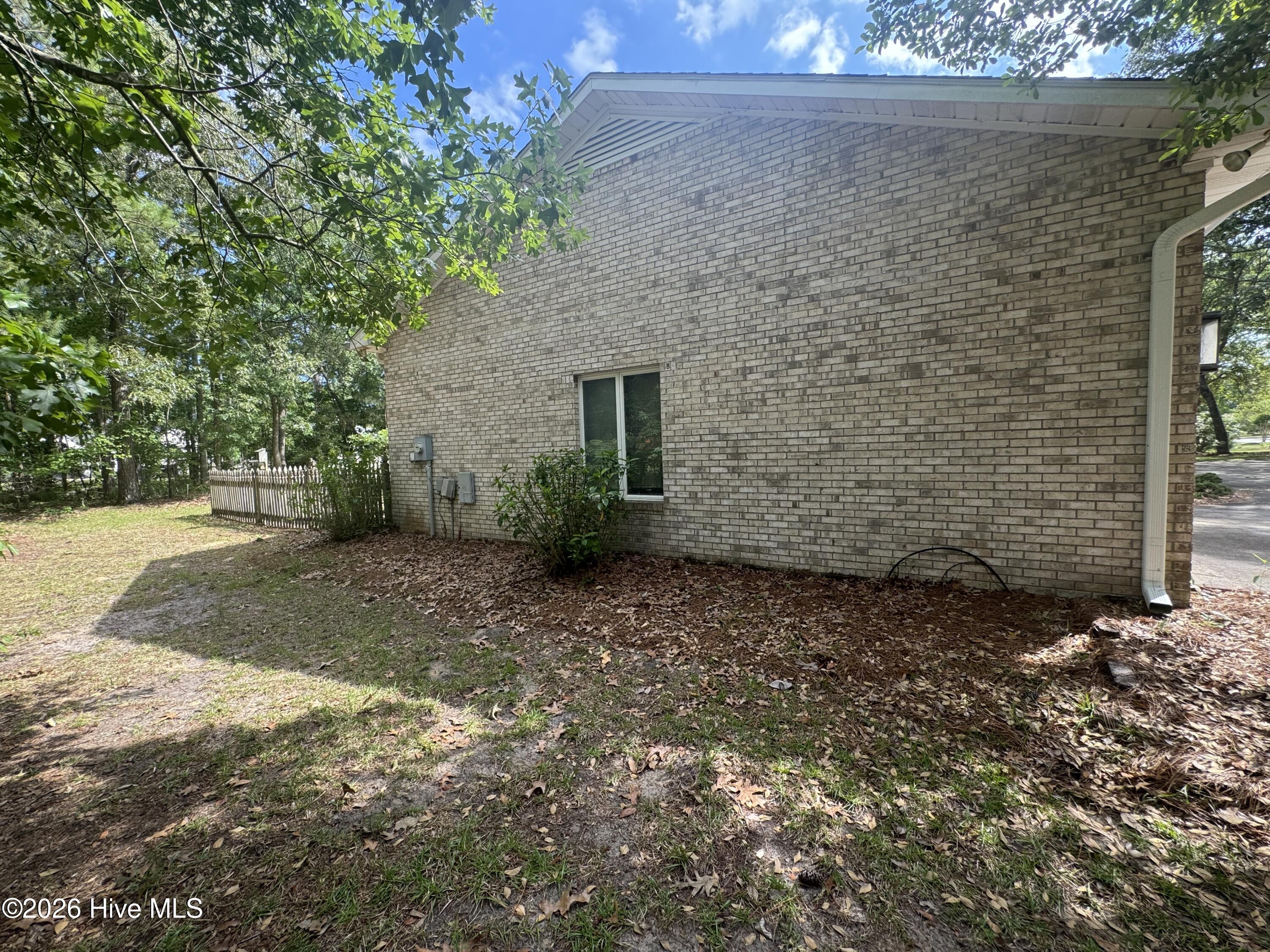900 Crane Drive