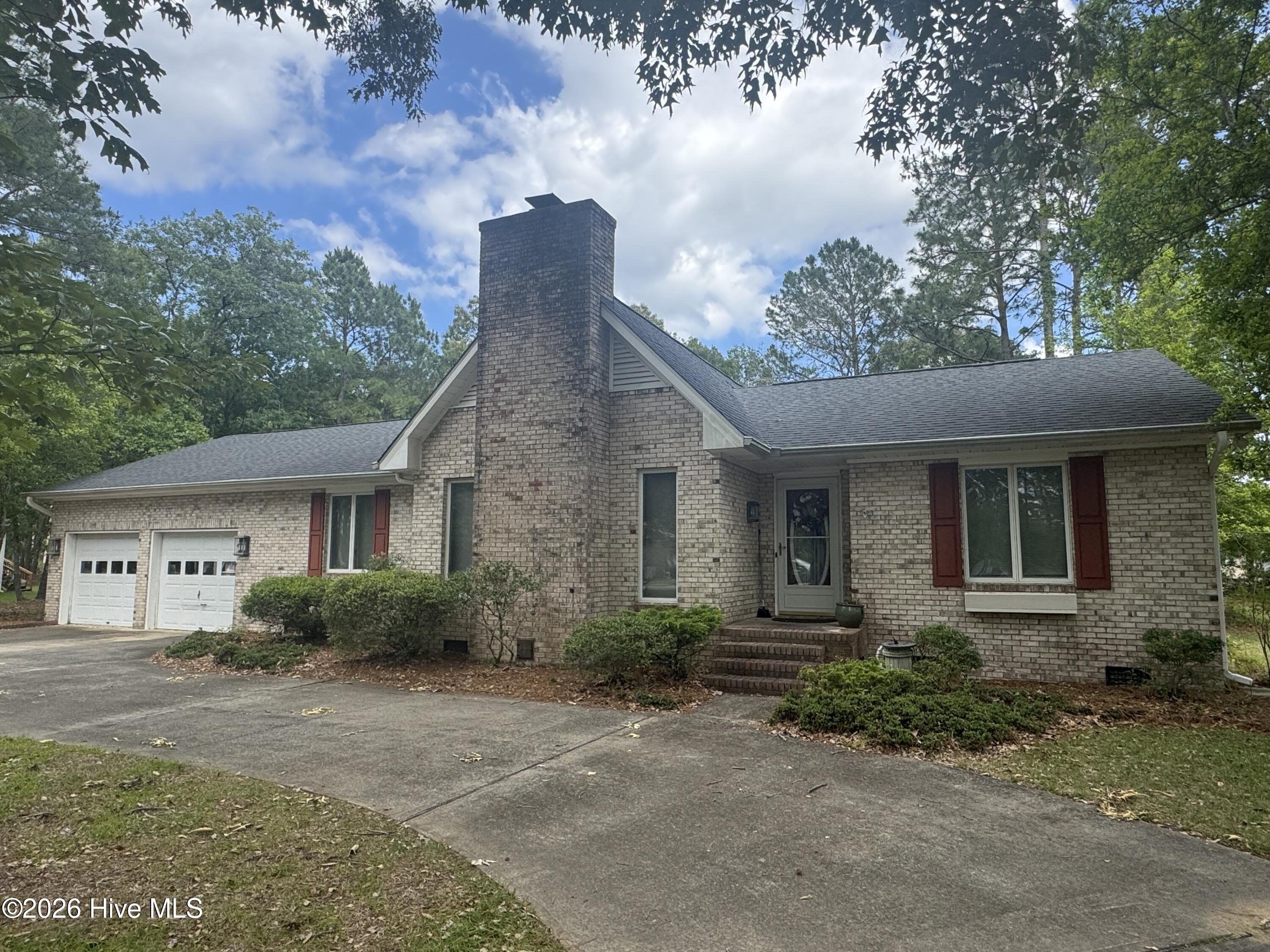 900 Crane Drive
