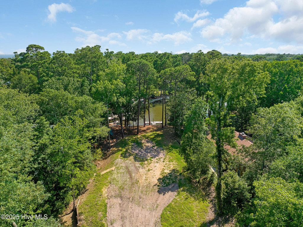 Photo of 117 White Ash Drive, Pine Knoll Shores, NC 28512 (MLS # 100514327)