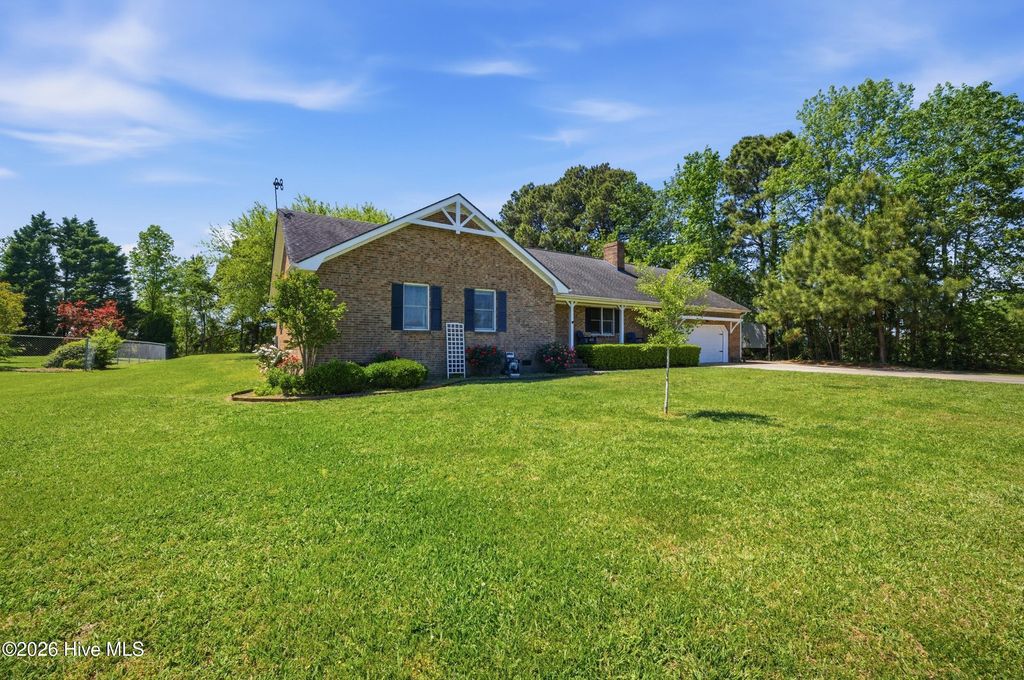 Photo of 1003 Bateman Drive, Elizabeth City, NC 27909 (MLS # 100574822)