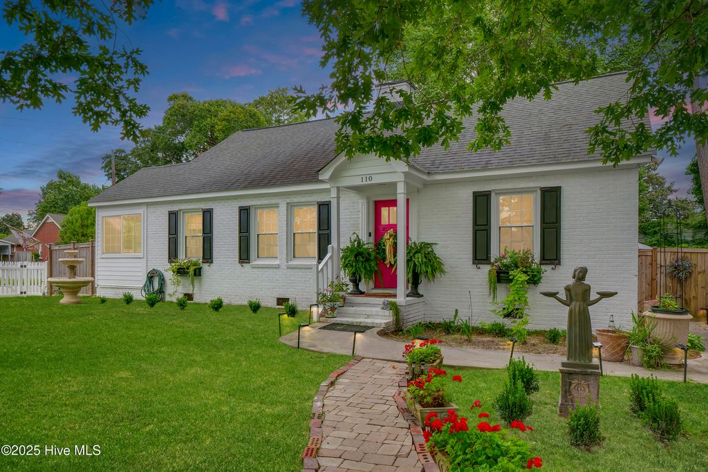 Photo of 110 Jean Circle, Jacksonville, NC 28540 (MLS # 100528167)