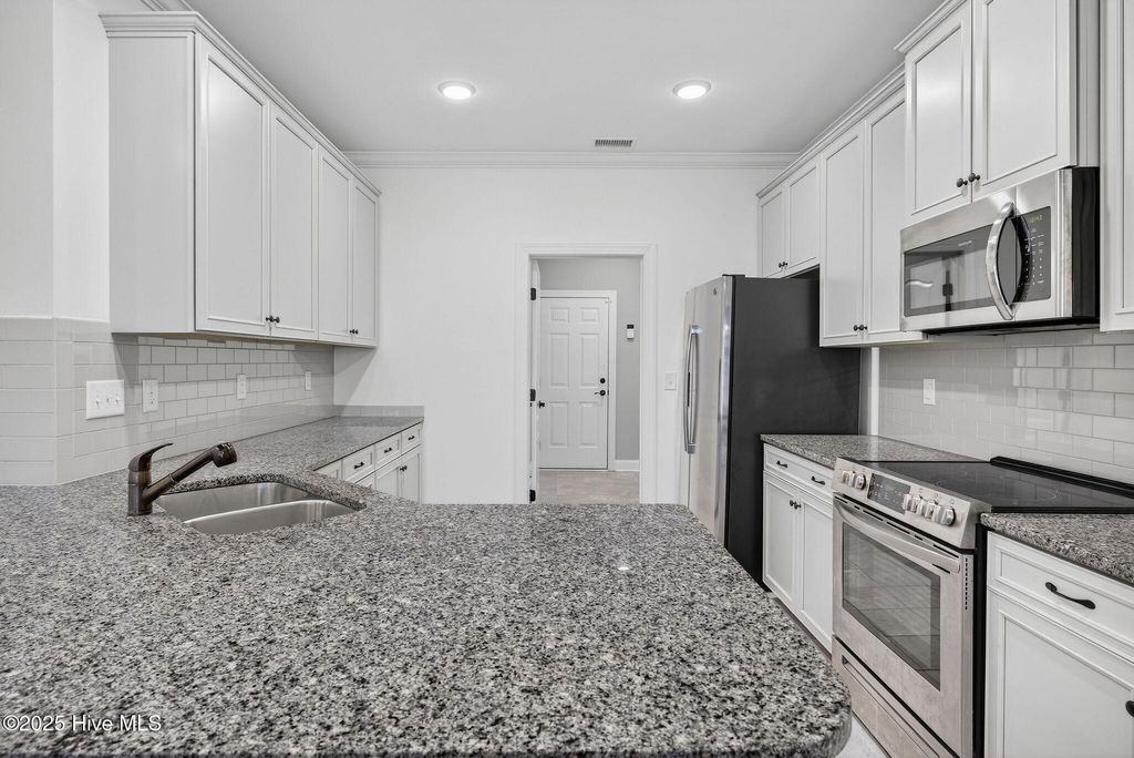 Photo of 1269 Greensview Circle, Leland, NC 28451 (MLS # 100547187)