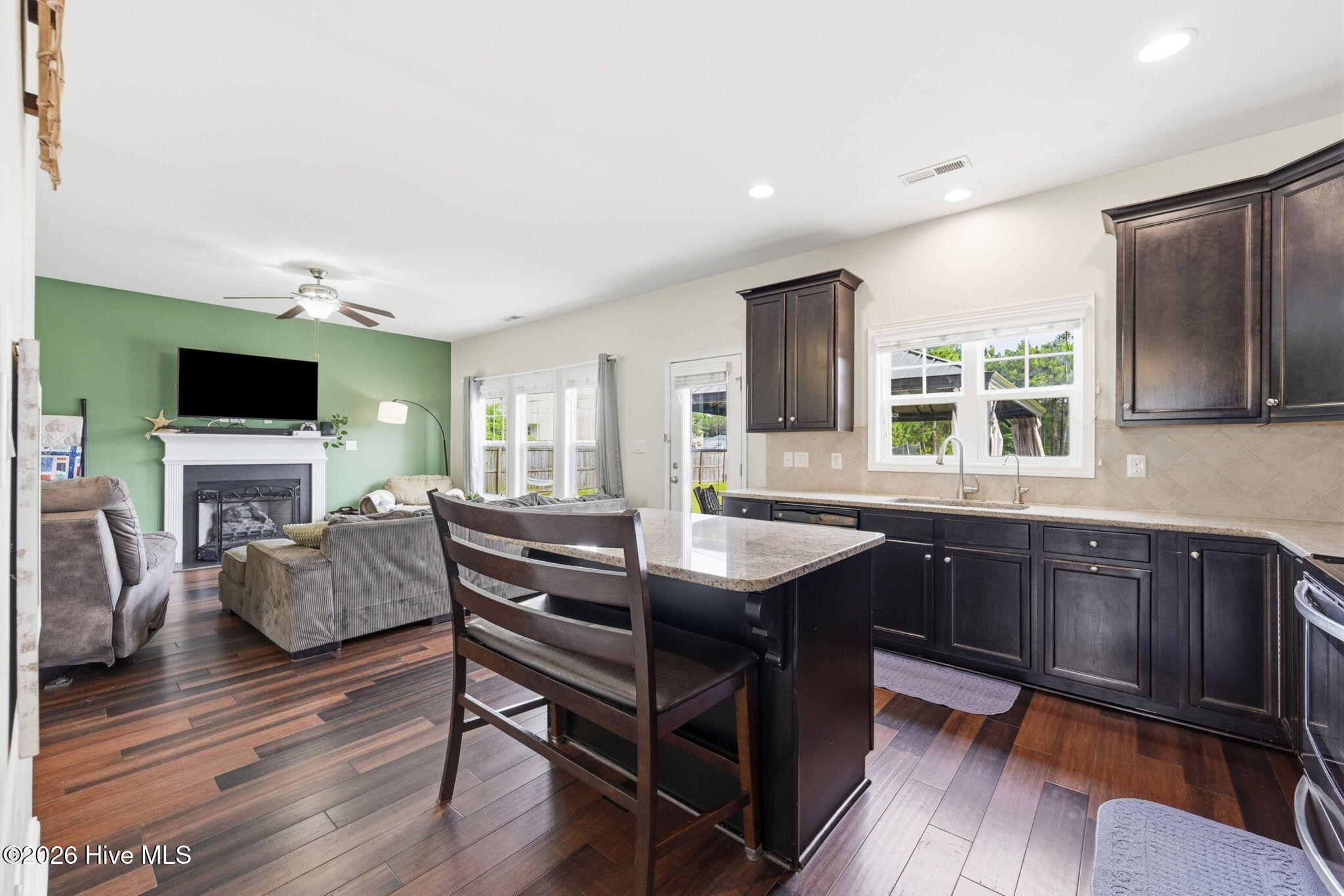 106 Gillcrest Lane