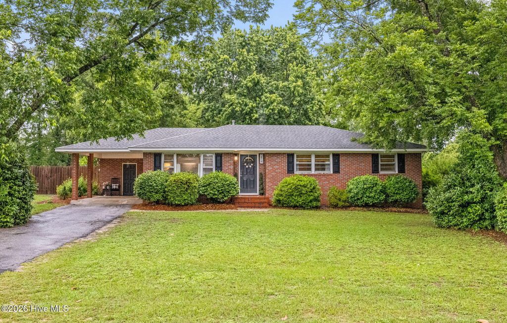 Photo of 214 Crestview Drive, North Augusta, SC 29841 (MLS # 100577301)