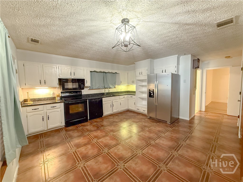 477 Lake Drive